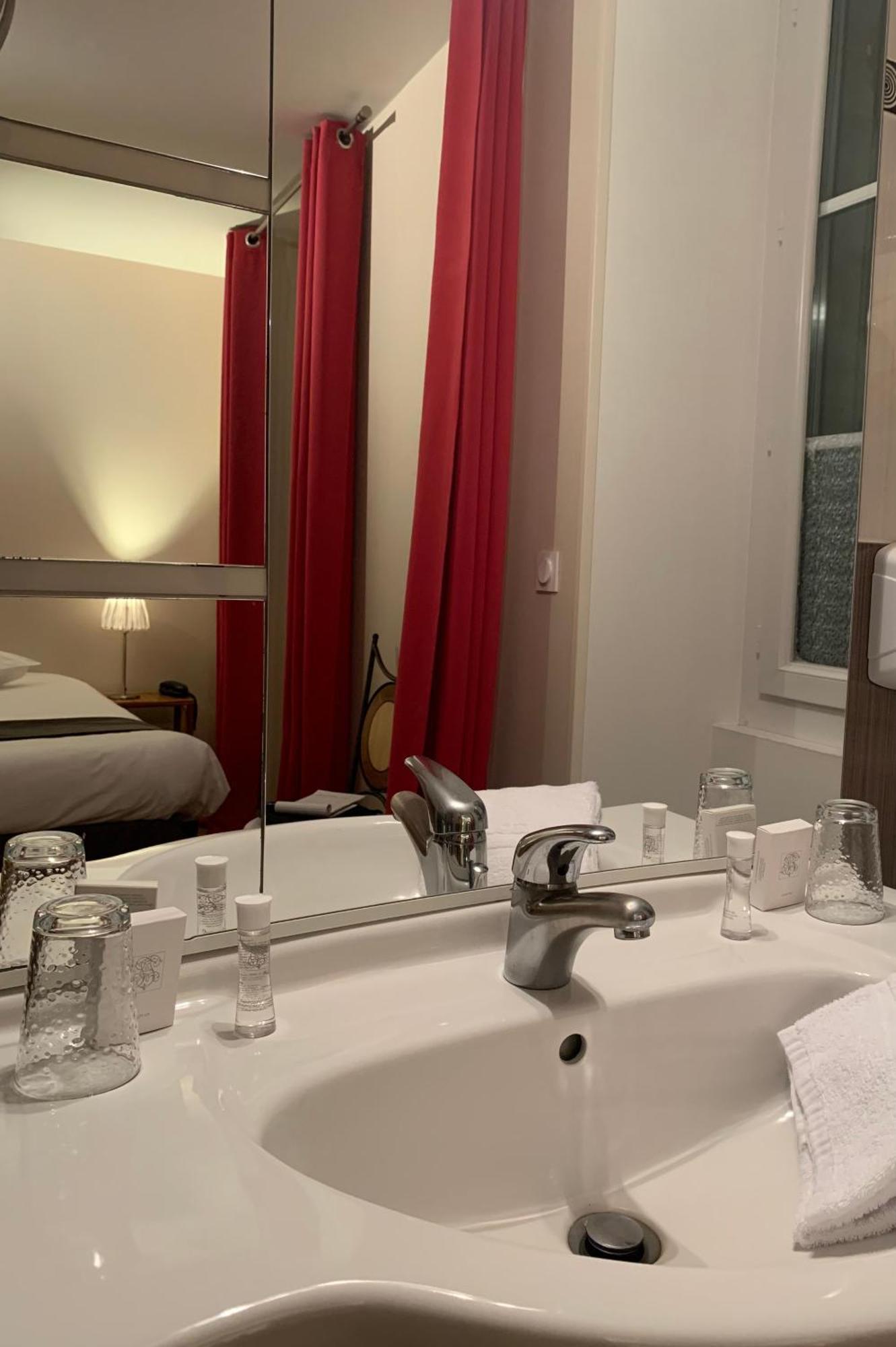 בליי Auberge Du Porche מראה חיצוני תמונה