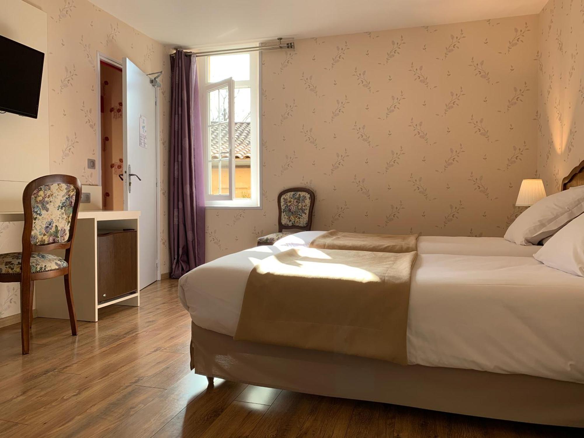 בליי Auberge Du Porche מראה חיצוני תמונה